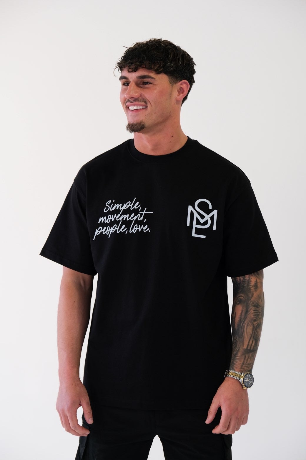 SIGNATURE MONOLOGUE TSHIRT (BLACK)